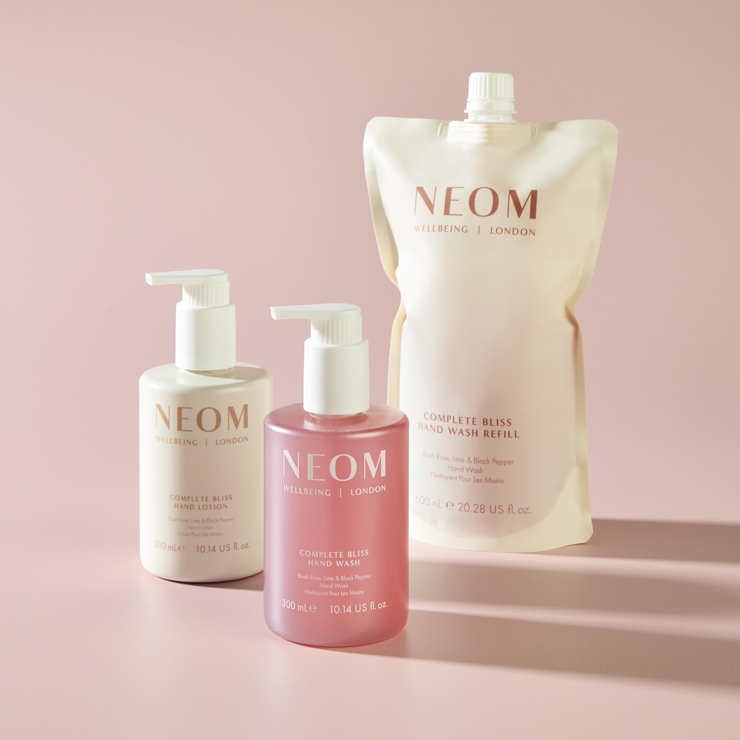 Neom Complete Bliss Hand Wash Refill, 600ml I Infused with soothing pomegranate, chamomile extracts and skin-softening aloe vera I 100% natural fragrances and 100% recyclable pouch