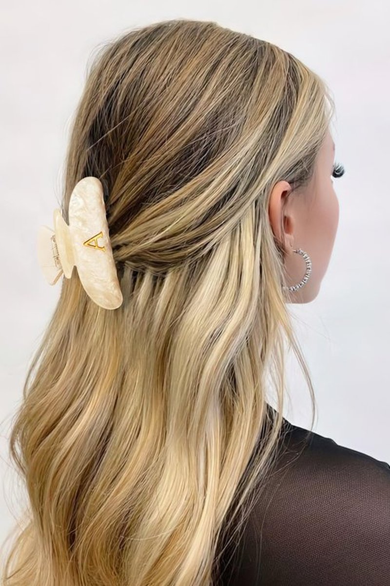 LILIE&WHITE Acrylic Letter Hair Clips For Women Stylish A Monogram Hair Claw Alphabet Hair Clip Fashion Glitter Claw Clips Elegant And Durable Hair Accessory Large Hair Clips A