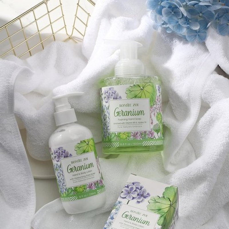 ROMIIE ZOI Daily Hand & Body Lotion - Moisturizing Shea Butter with Geranium - 236 ML / 8 FL OZ