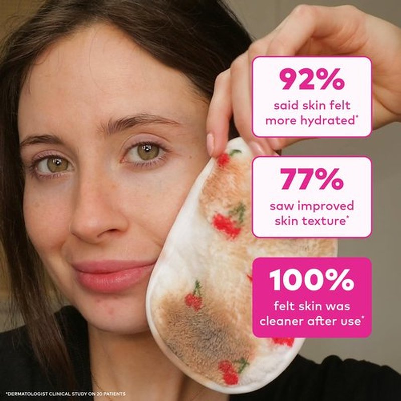 The Original MakeUp Eraser 7-Day Set, Erase All Makeup With Just Water, Including Waterproof Mascara, Eyeliner, Foundation, Lipstick, Sunscreen, and More! Cherry Crush, 7ct