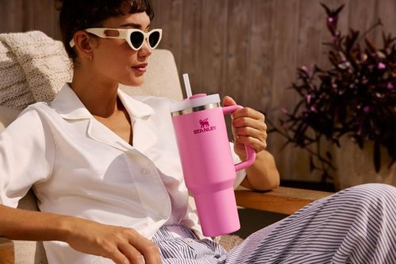 STANLEY Quencher H2.0 Tumbler - 20 oz Insulated Stainless Steel Cup with Handle & Straw | BPA-Free | Sea Glass Aura