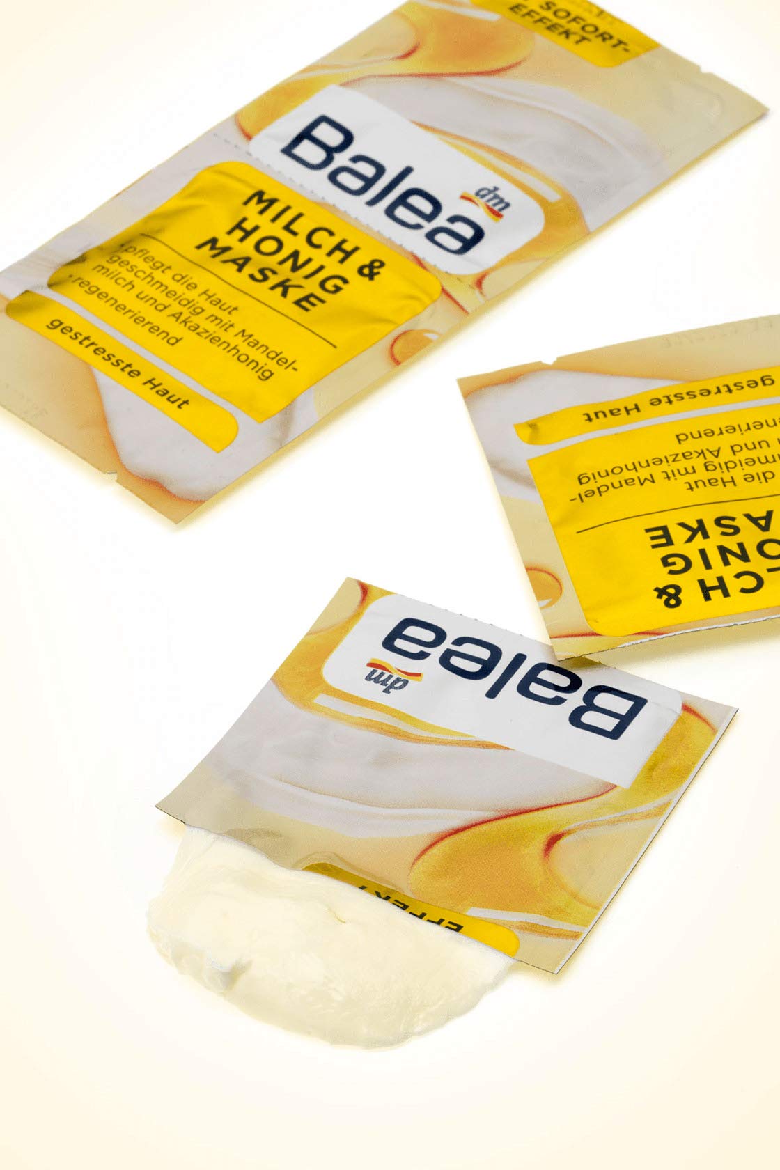 Balea Milk and Honey Mask with Instant Effect - Mask with Macadamia Nut Oil, Almond Milk and Acacia Honey 8 pcs x 8 ml, Germany