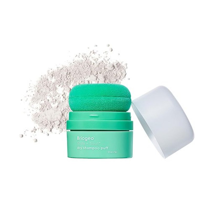 Briogeo Style + Treat Dry Shampoo Puff - Non-Aerosol, Talc-Free Oil Absorption | Vegan Volumizing Powder | 0.5 oz