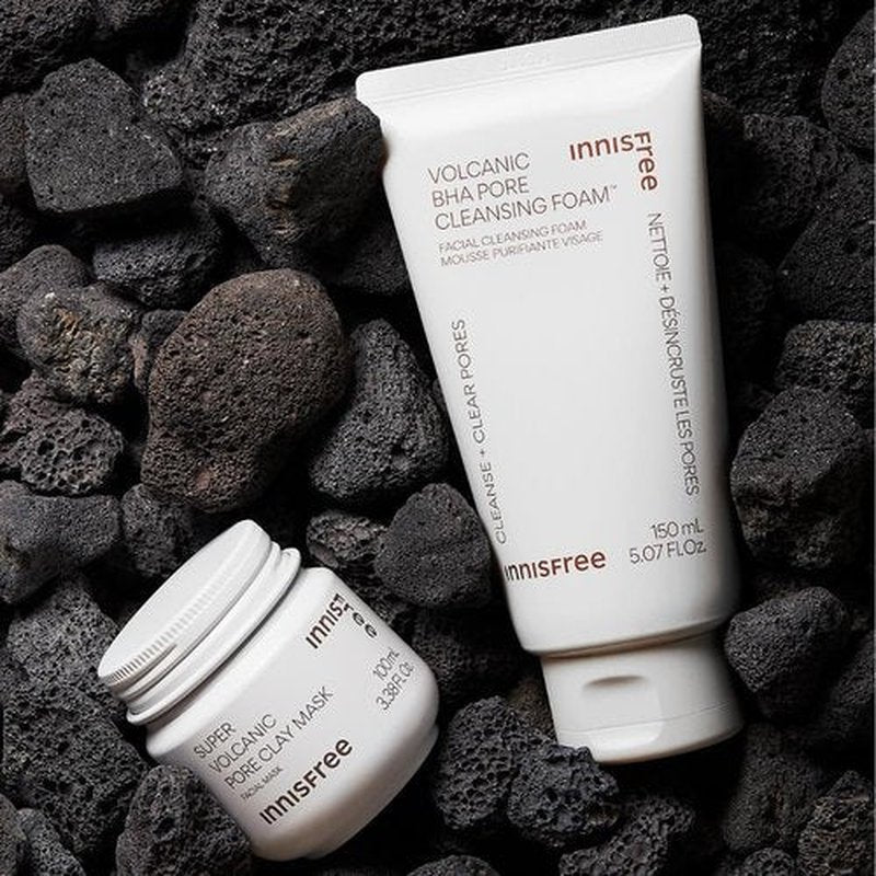 innisfree Volcanic BHA Pore Cleansing Foam, Korean Face Wash with Salicylic Acid, Oil Control, Deep Clean, Pore Care, Sulfate-Free Formula