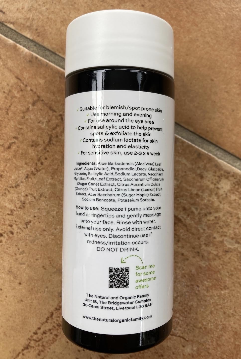 The Natural and Organic Family Clarifying Face Wash with Salicylic Acid - Facial Cleanser for Oily, Normal, and Combination Skin - Exfoliating, Pore Minimizing Formula for Teens