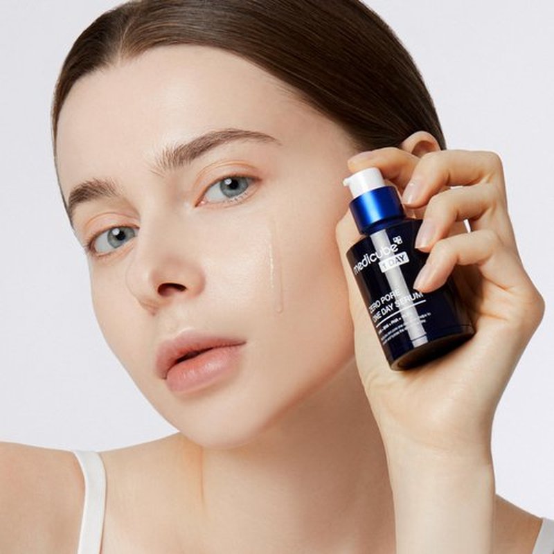 Medicube Zero Pore One-day Serum 1.01 fl.oz - Overnight Resurfacing Serum with Pore Tightening Complex - 15.2% AHA+BHA+PHA & 2% Niacinamide - 10.8% reduction in pore appearance after one day of use