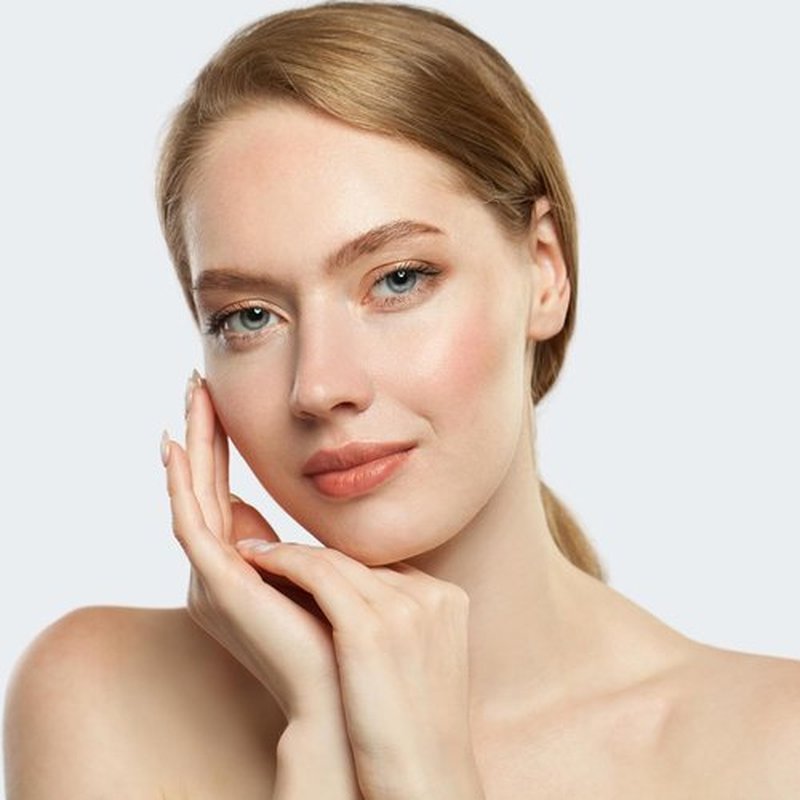 Alana Mitchell Vitamin C Serum - Hydrating Anti-Aging Face Moisturizer for All Skin Types (2 oz)