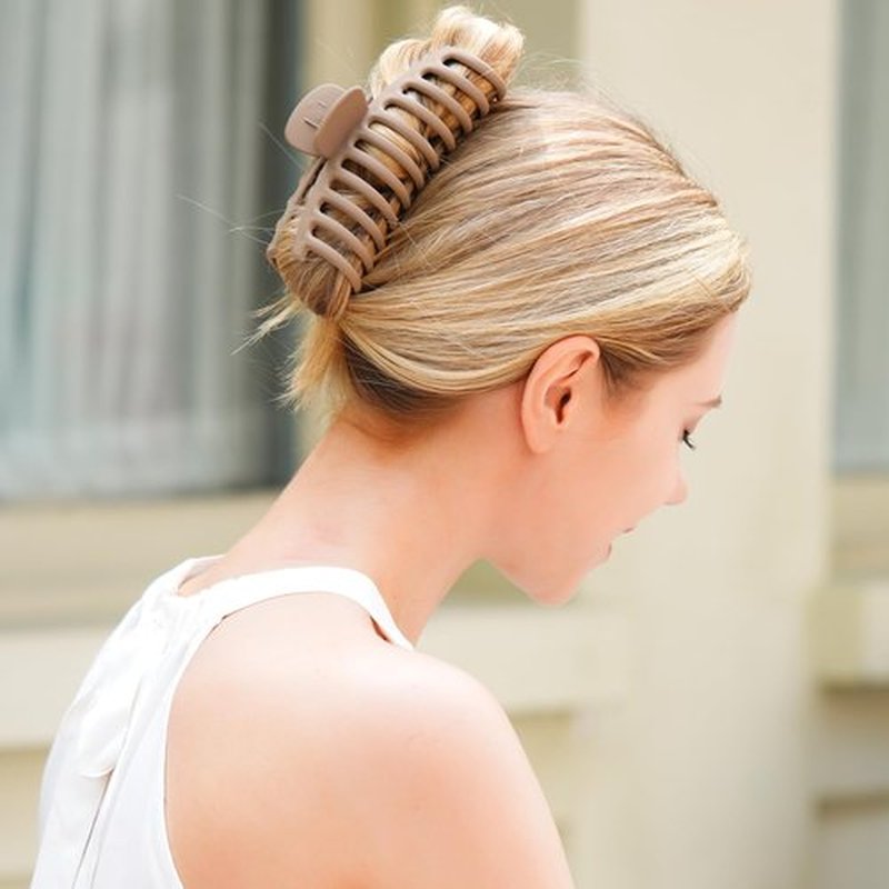 MAORULU Extra Large Matte Claw Hair Clips for Thick Hair, 5.25 lnch, for Women and Girls, 4 Pack (Black Coffee Brown Beige)