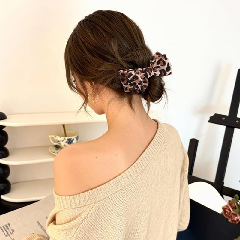 Auseibeely 4 Pcs Leopard Print Bow Claws Clips for Women - Decorative Bowknot Hair Clips for Ponytails/Half-Updo/Bun, Cheetah Elegant Polyester Bow Hair Clips
