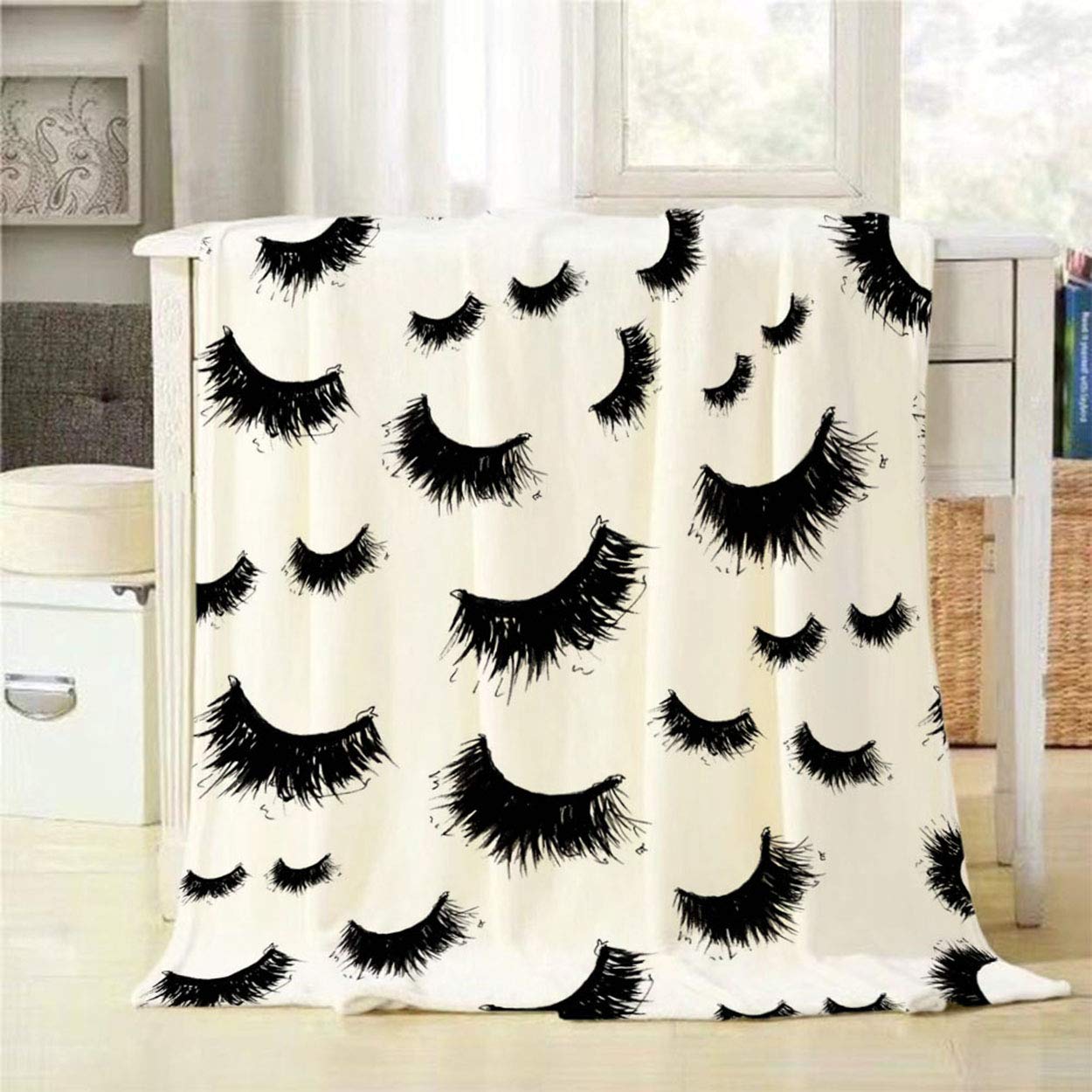 Mugod False Eyelashes Art Sketch Throw Blanket Watercolor Cosmetics Mascara Decorative Soft Warm Cozy Flannel Plush Throws Blankets for Bedding Sofa Couch 40 X 50 Inch