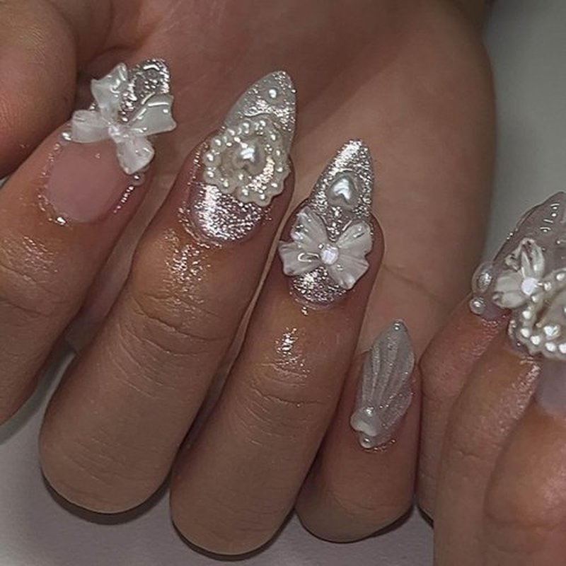 Hkanlre Medium Flower Press on Nails Pearl Rhienstones Fake Nails Tips Full Cover Almond False Nails for Women 24PCS