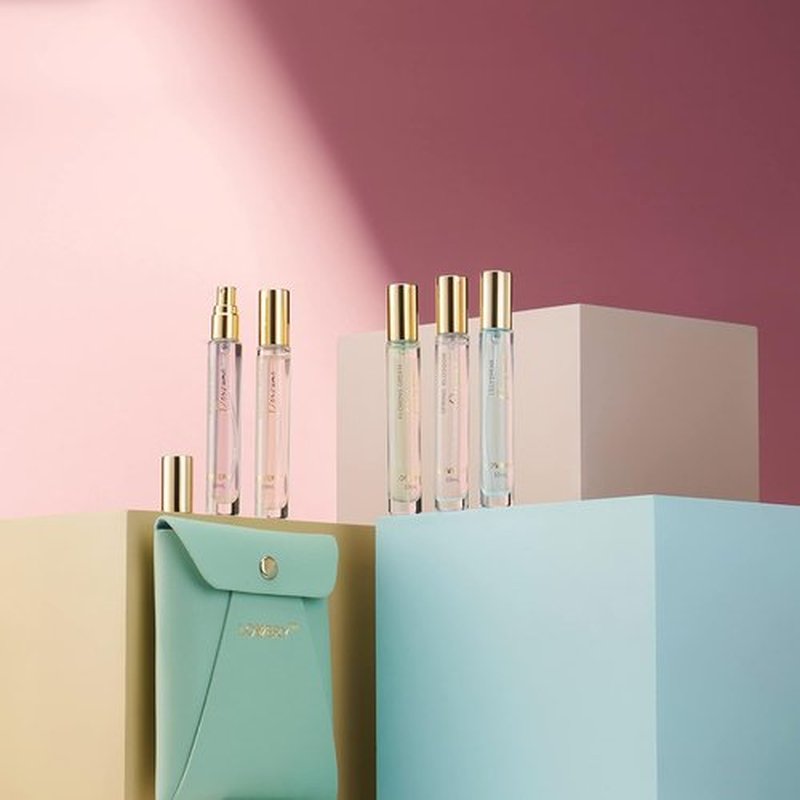 LOVERY Perfume Set - 5 Mini Fragrances in Leather Pouch | Perfect Birthday Gifts for Him & Her - 10ml Travel Size