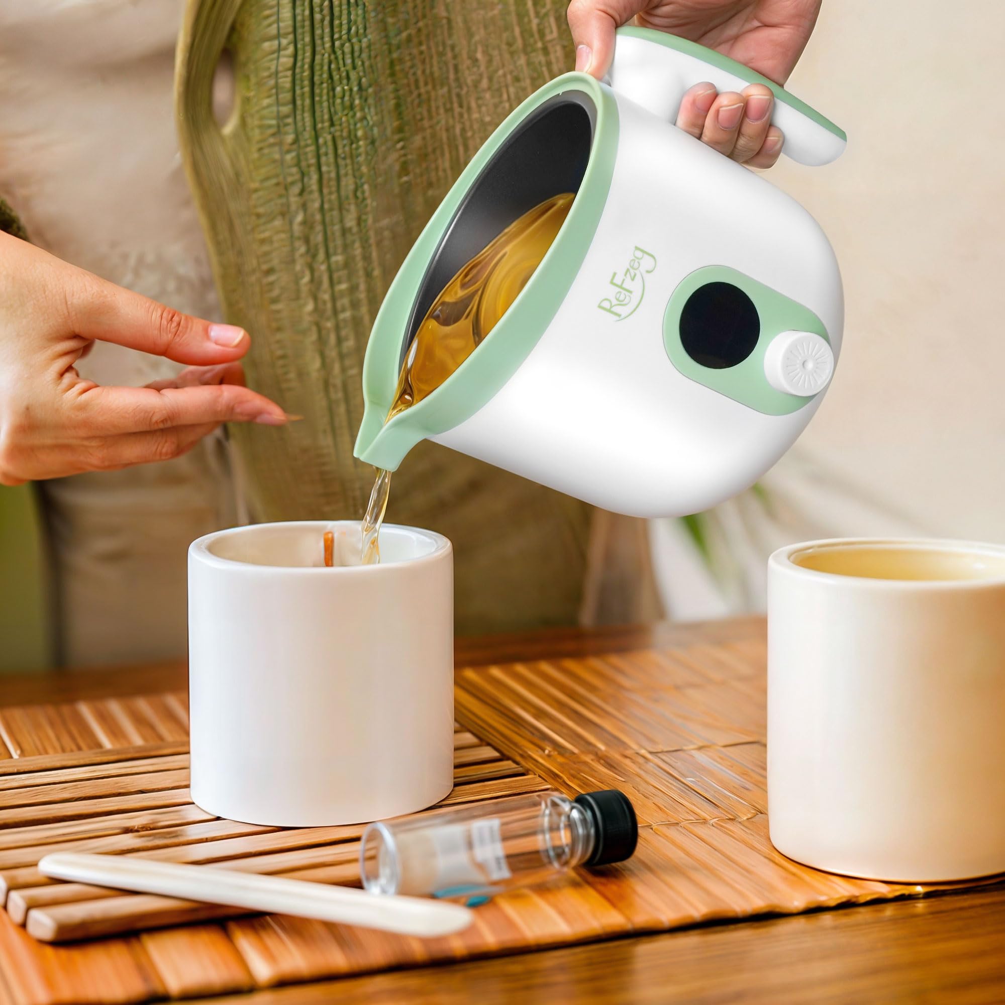 Candle Melting Pot Electric Wax Melter for Candle DIY Making with Pouring Spout, Non-Stick Candle Making Pouring Pot Soap Making Melting Pot with Digital Display, Constant Temperature Function(White)