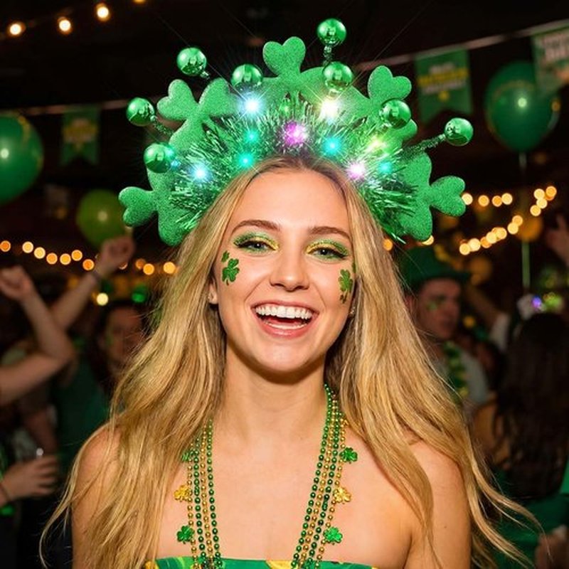 CAKURE Light Up St Patricks Day Headband Green Shamrock Headpiece Irish Day Hair Accessories for Women