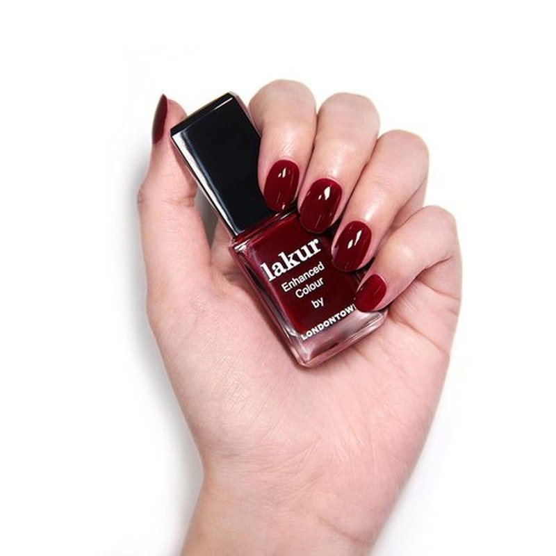 LONDONTOWN Lakur Nail Polish - Lady Luck Dark Red | Long-Lasting, Chip-Resistant Formula