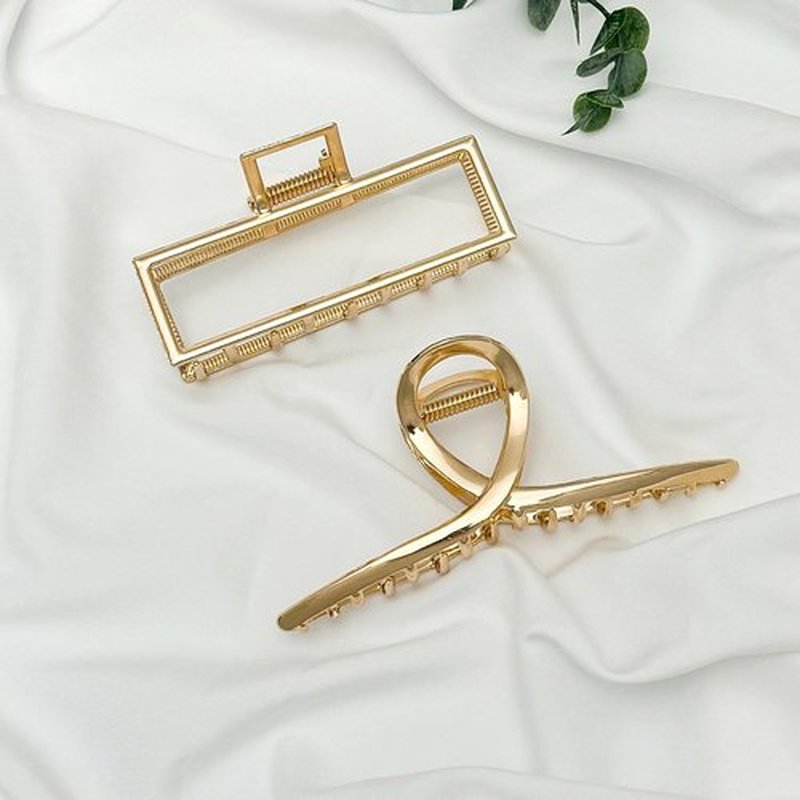 Parcce 4 Pack Large Metal Hair Clips for Thin to Thick Curly Hair, 4.3 Inch Big Nonslip Gold Color Clamps, Perfect Fashion Jaw Claw Hair Styling Accessories for Women and Girls, Christmas Gifts