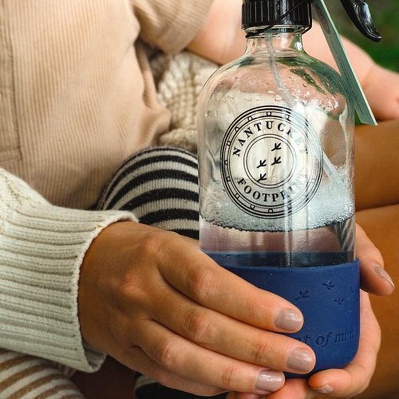 Skiennix 16 oz Clear Glass Spray Bottle - Durable Silicone Design for Easy Cleaning & Refills