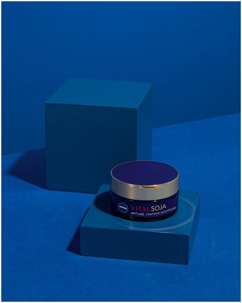 NIVEA Vital Soja Anti-Age Night Cream 50 ml – Intensive Firming & Regeneration Treatment for Mature Skin with Natural Soy Extract, Jojoba Oil and Shea Butter – Rich Overnight Moisture