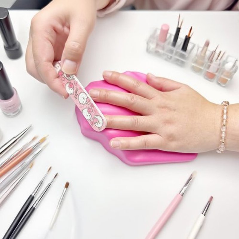 arm rest for nails tech 4pcs Silicone nail accessories,nail cushion hand rest Manicure Hand Rest nail hand rest nail polish hand rest Suitable use at home Nail Technician Use Must Have Nail Pillow
