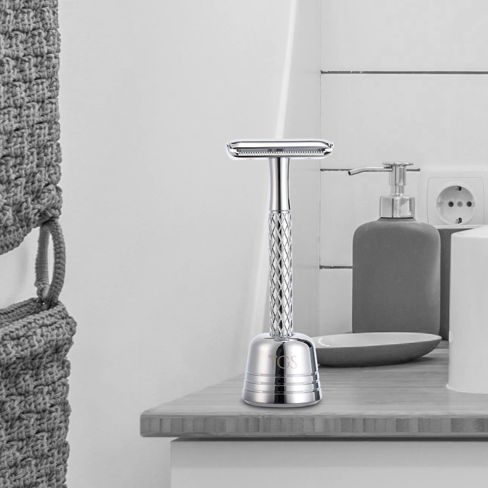 THE GROOMING SOCIETY Double Edge Safety Razor for Men with Stand and Silicone Cover - Durable Metal Eco-Friendly Single Blade Safety Razor with 10 Blades- Closed Smooth Shave (Silver)