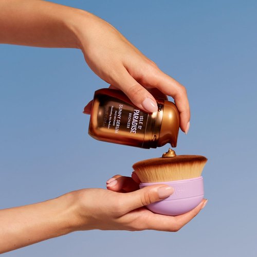 Isle of Paradise Self Tan Blending Brush - Palm-Sized, Streak-Free Applicator for Face & Body
