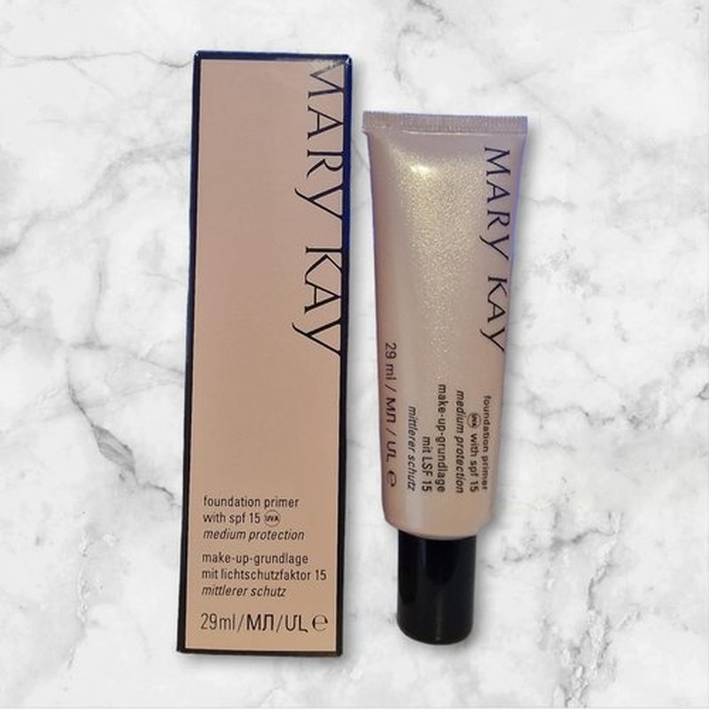 Mary Kay Foundation Primer Sun Screen Broad Spectrum spf 15 by Mary Kay