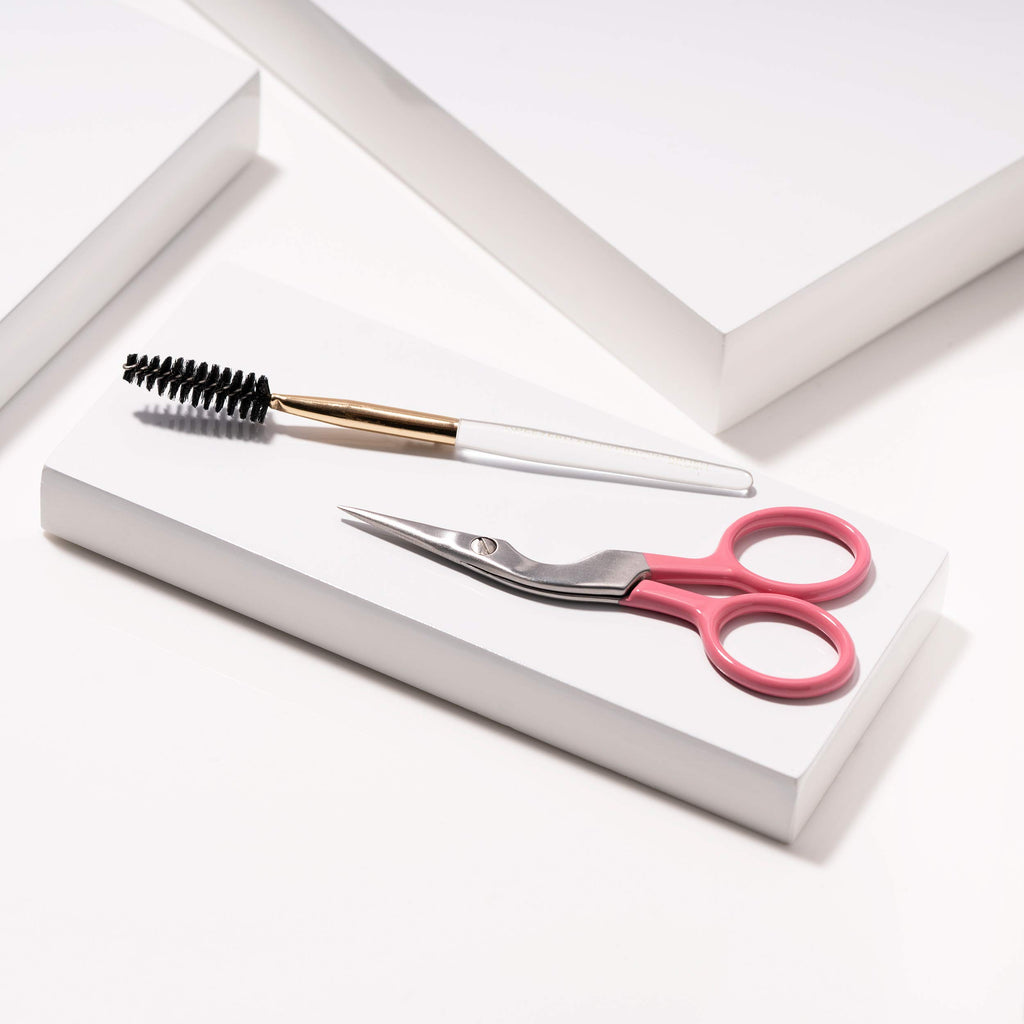 Tweezerman Exclusive Eyebrow Shaping Scissors & Brush Tea Rose
