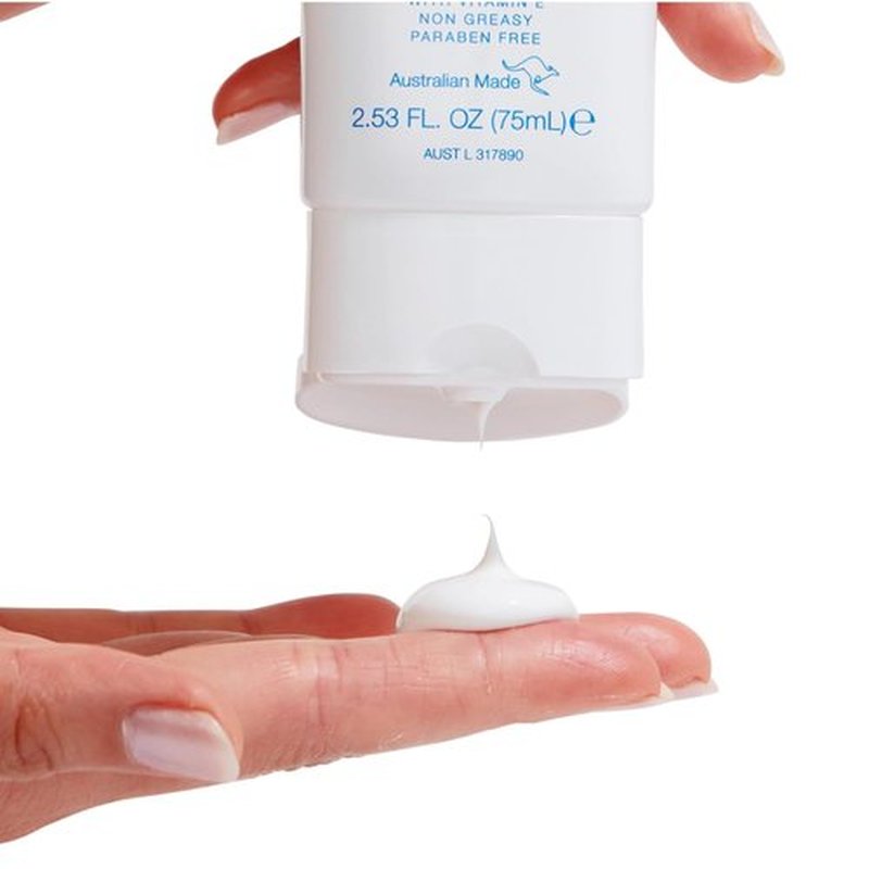 Bondi Sands Fragrance-Free Daily Sunscreen Face Lotion SPF 50 - Hydrating UVA/UVB Protection, Non-Greasy, Water-Resistant | 2.53 Oz/75 mL