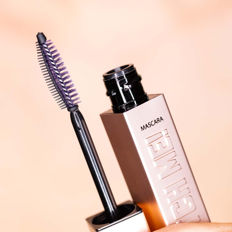 Whats Up Beauty - Watch Me! Black Volumizing and Lengthening Mascara with Peptide and Vitamin B5 Clean Made in Italy Cruelty Free Eye Lashes Makeup