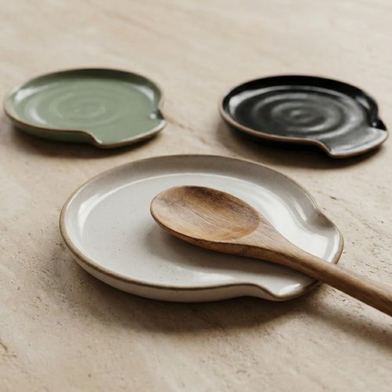 Skiennix Ceramic Spoon Rest - Stylish Spoon Holder for Kitchen Countertop | Easy to Clean & Dishwasher Safe