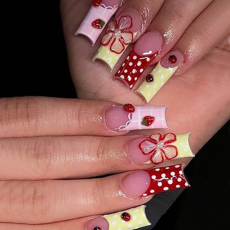 Octoswave Square Press on Nails Medium Fake Nails French Artificial Nail Cute Strawberry Spot Stick on Nail for Women 24pcs