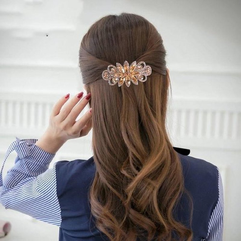 Sankuwen Flower Rhinestone Hairpin Luxury Jewelry Designed Hair Accessory French Barrette Hair Clip (Champagne)