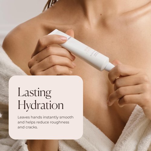 Laura Mercier Soufflé Hand Cream, 24HR Hydration, Nourishes and Repairs, Instantly Moisturizes and Improves Skin Texture, Infused with Shea, Mango, and Cocoa Butters, Almond Coconut