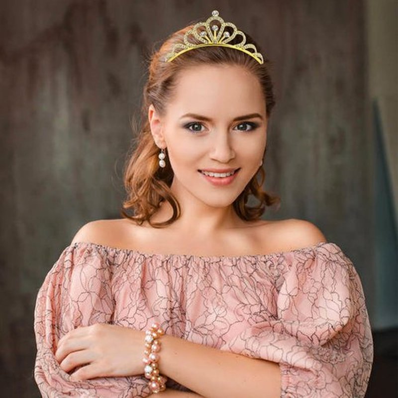 inSowni 8 Pieces Gold Metal Dazzling Rhinestone Princess Tiara Crown Headbands Wedding Birthday Party Prom Headpieces for Women Girls Brides Bridesmaids