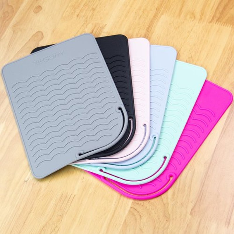 ANGENIL Flat Iron Silicone Mat and Travel Case for Hair Tools - Heat Resistant Mat, Straightener Pad, and Curling Iron Sleeve (9" x 6.5")