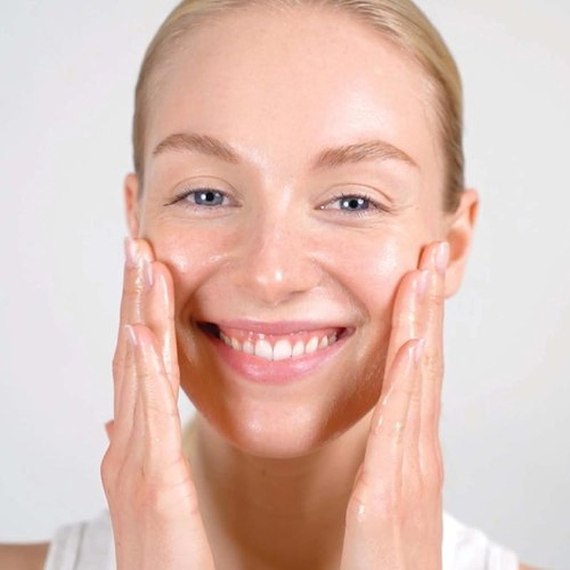 Mario Badescu Enzyme Cleansing Gel - Oil-Free Facial Cleanser with Papaya & Grapefruit Extract for All Skin Types