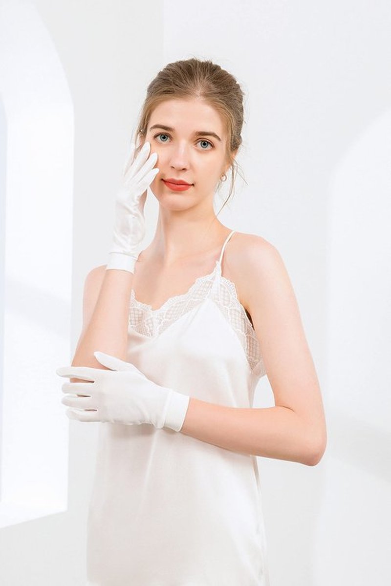 Pure Silk Womens Gloves For Sleeping Moisturizing, Sunscreen UV Protection Silk Gloves For Summer