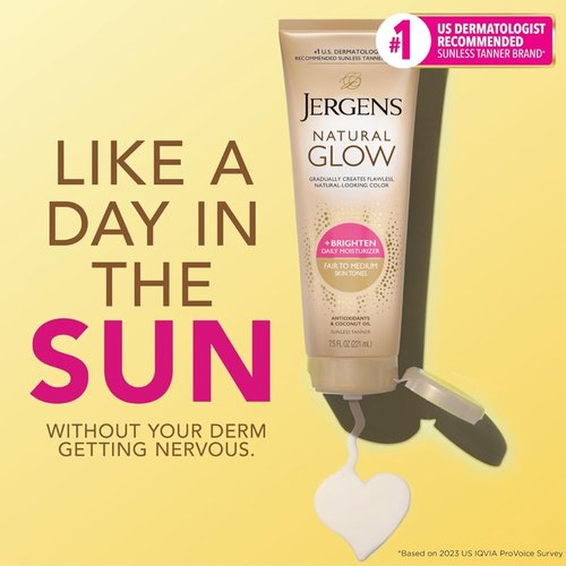 Jergens Natural Glow Self Tanner Lotion - Sunless Tanning for Fair to Medium Skin - 7.5 Oz Daily Moisturizer with Coconut Oil & Vitamin E