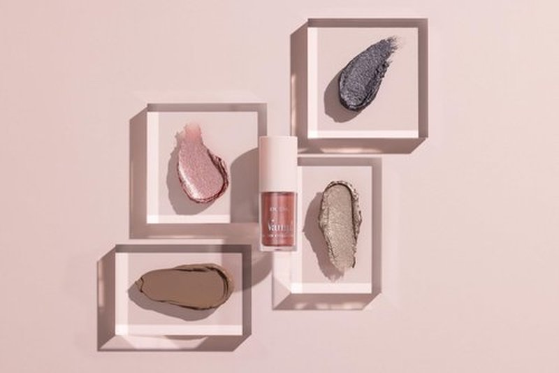 Pupa Milano Vamp! Liquid Eyeshadow - Shimmer Finish, Ultra-Adherent, and Lightweight - Ophthalmologically Tested - 002 Golden Rose - 0.13 oz