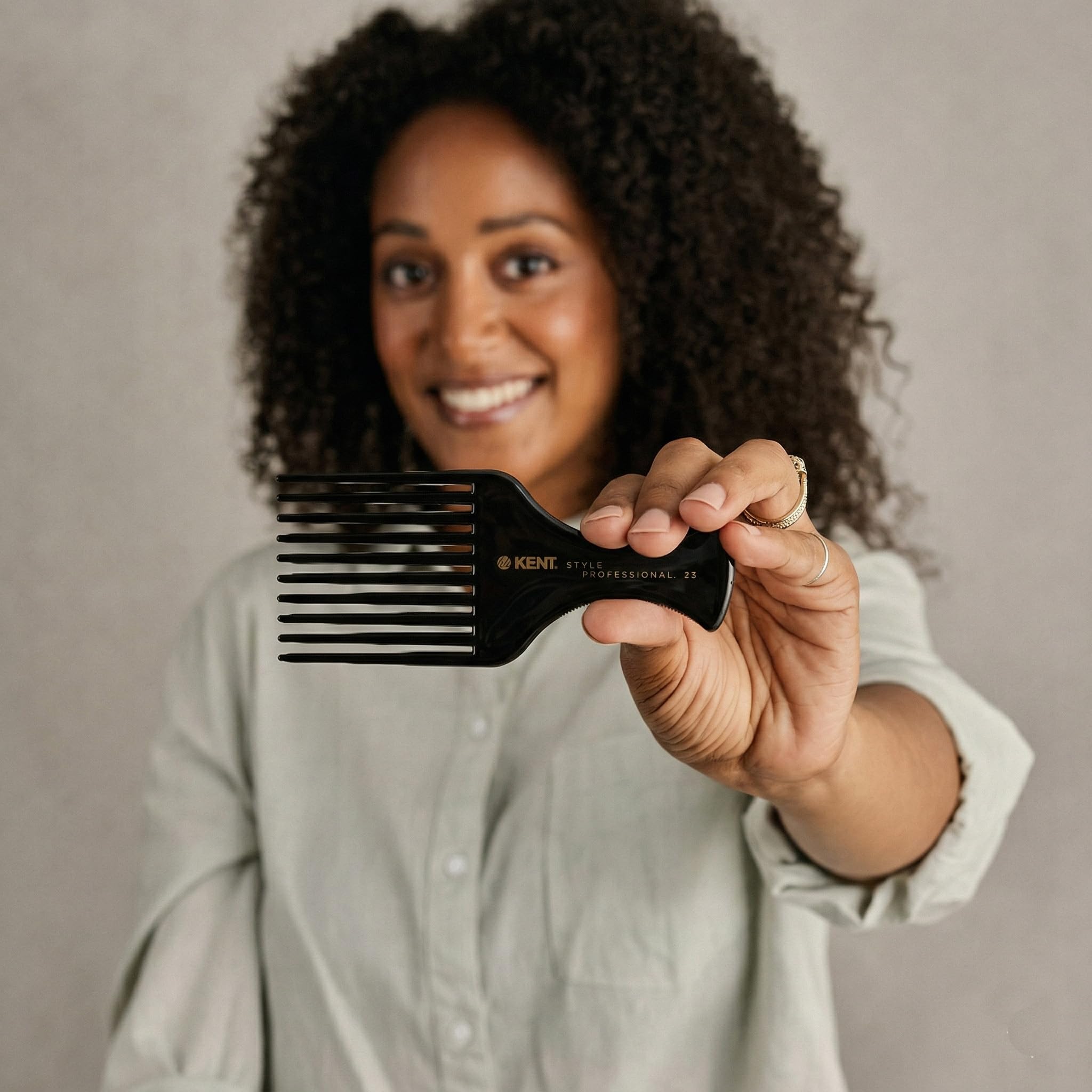 Kent SPC86 Black Salon-Style Professional Pick and Barber Comb - Afro Parting Comb for the Care of Curly and Thick Hair - Sleek style comb,Anti-Fatigue with a Rubberized Professional Finish