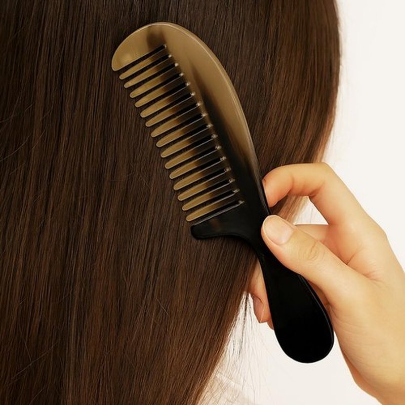 Natural Buffalo Horn Wide Tooth Comb 8 inch – Handcrafted Anti-Static Detangling Comb for Hair & Beard Grooming, Natural Marbled Horn Pattern