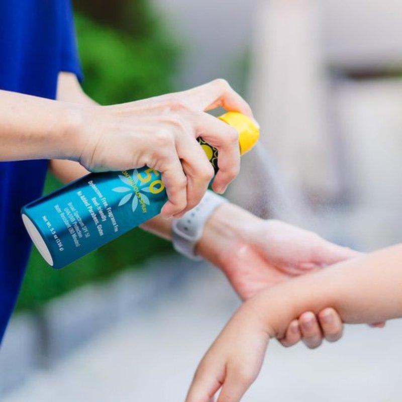 Ocean Potion Sport Sunscreen Spray SPF 50 - Broad Spectrum UVA/UVB Sunscreen | Continuous Sunscreen Spray with Vitamin E & Aloe - Lightweight, Water Resistant, Oxybenzone-Free - 5.5 oz
