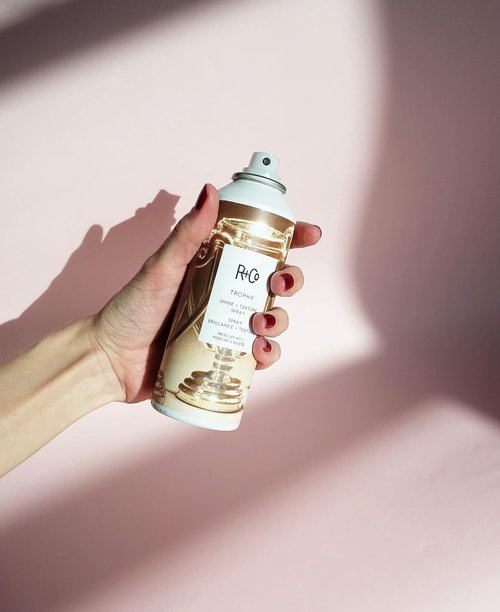 R+Co Trophy Shine Texture Spray - Flexible Hold & Dry Shine for Instant Volume | Vegan & Cruelty-Free | 0.5 Oz