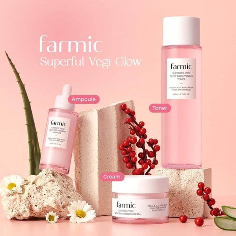 FARMIC Superful Vegi Glow Toner 6.76 fl.oz (200ml) Aloe & Omija Soothing Moisturizer Facial Vegan Toner Hydrating Radiant Face Cruelty-Free Korean Daily Skincare Prep All Skin Types