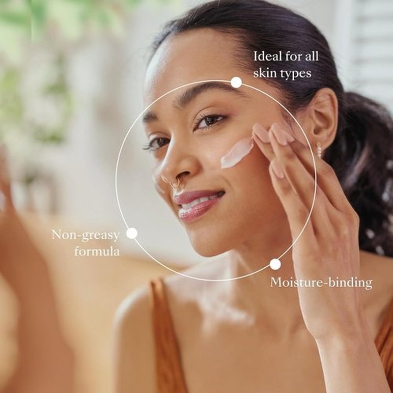 NuSkin NaPCA Moisturizer - Hydrating & Soothing Formula with Vitamin E & Aloe Vera | Non-Greasy, 2.5 fl. oz.