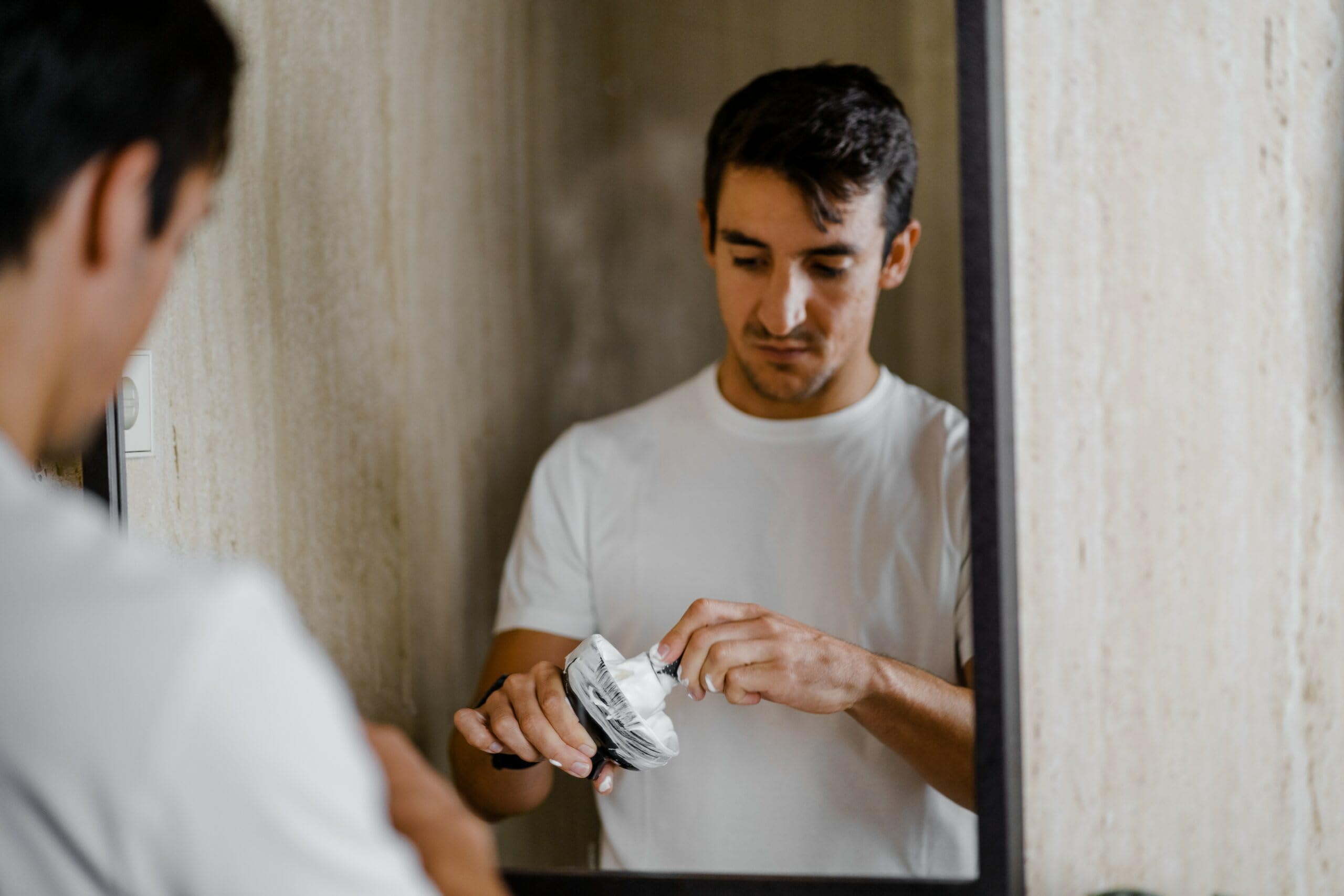 TATARA Shaving Soap for Men- ‘Honour’ Mens Shaving Soap Jar Creates Rich Lather for Smooth Shave- Handcrafted Vegan Shave Soap for Men with Floral & Woody Scent- Luxury Shaving Lather Soap- 100ml