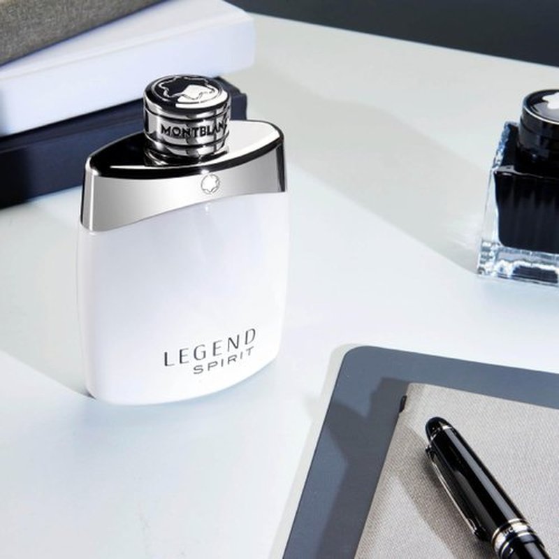 MONTBLANC - Legend Spirit After Shave Balm - Refreshing Woody Scent - Notes of Pink Peppercorn & Lavender