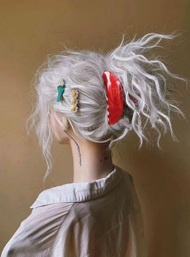 Large Hair Claw Clips For Women, Red Hair Clips Nonslip Retro Hair Clips for Thick & Thin Hair & Curly Hair Fashion Hair Accessories