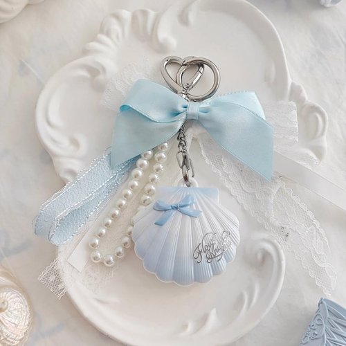 Flower Knows Shell's Jewel Highlighter Balm,Cute Bag Charm Keychain,Glitter Pearly Highlighter Makeup,Natural Glow Finish,Long Lasting Face Illuminator,Gift for Women,Girls,0.11 oz(Blue Tears)