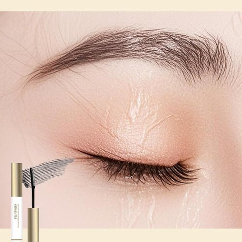 Regine Switzerland Brown Mascara Primer - Lengthening Formula for Fine, Short Lashes | Quick-Dry, Waterproof, Clump-Free Comb Brush